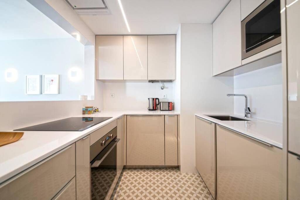 Av. Da Liberdade Comfortable Apt With Balcony リスボン エクステリア 写真