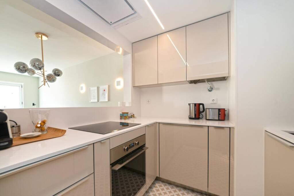 Av. Da Liberdade Comfortable Apt With Balcony リスボン エクステリア 写真