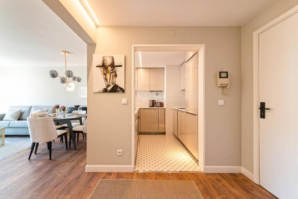 Av. Da Liberdade Comfortable Apt With Balcony リスボン エクステリア 写真